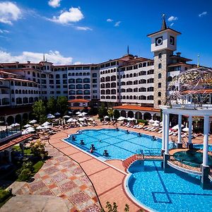 Royal Palace Helena Sands
